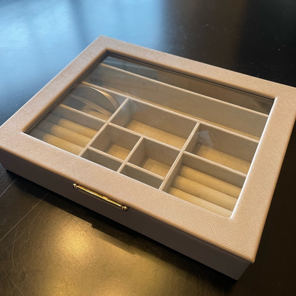 Cupcakes and Cashmere Jewelry Box